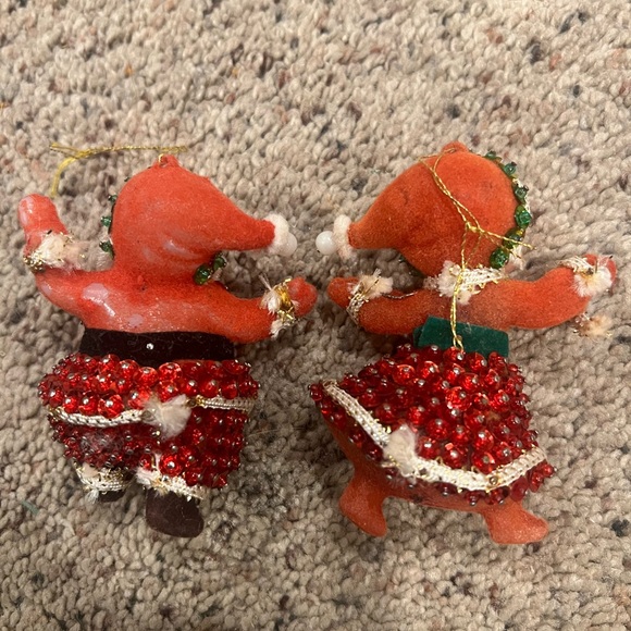Festive Santa and Mrs. Claus Beaded Ornaments - Picture 4 of 4